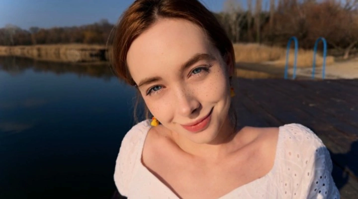 Отодрал печальную красотку на набережной, и грусть развеялась!